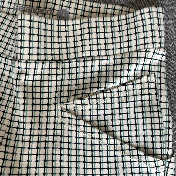 Skinny-Leg | Journey Pants (Mosaic)
6 pockets! Small Long! - Picture 2 of 6